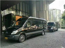 奔馳凌特17座商務車實體拍攝——上海安致汽車租賃小微型客車租賃服務體驗